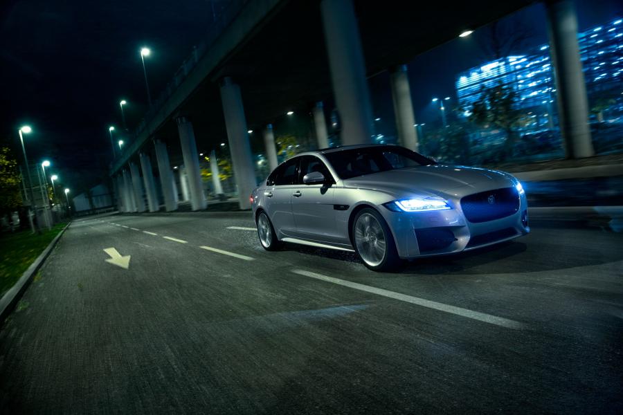  Jaguar XF R-Sport AWD 2016 года  (фото 21 из 21)